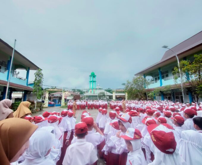 Kegiatan Pagi Ceria dan Upacara Bendera