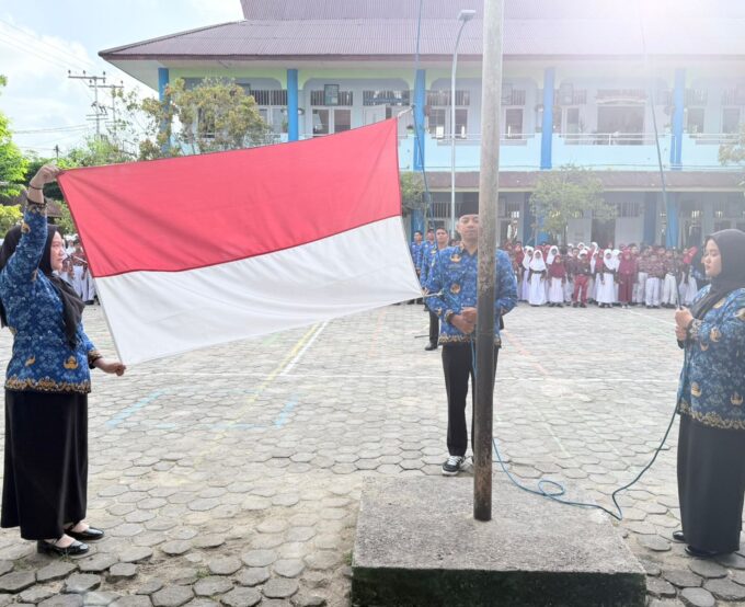 Upacara Hari kebangkitan Nasional ke-118 di SDN 006 Tarakan
