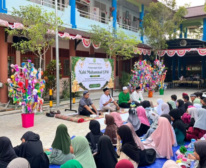Peringatan Maulid Nabi Muhammad SAW di SDN 006 Tarakan